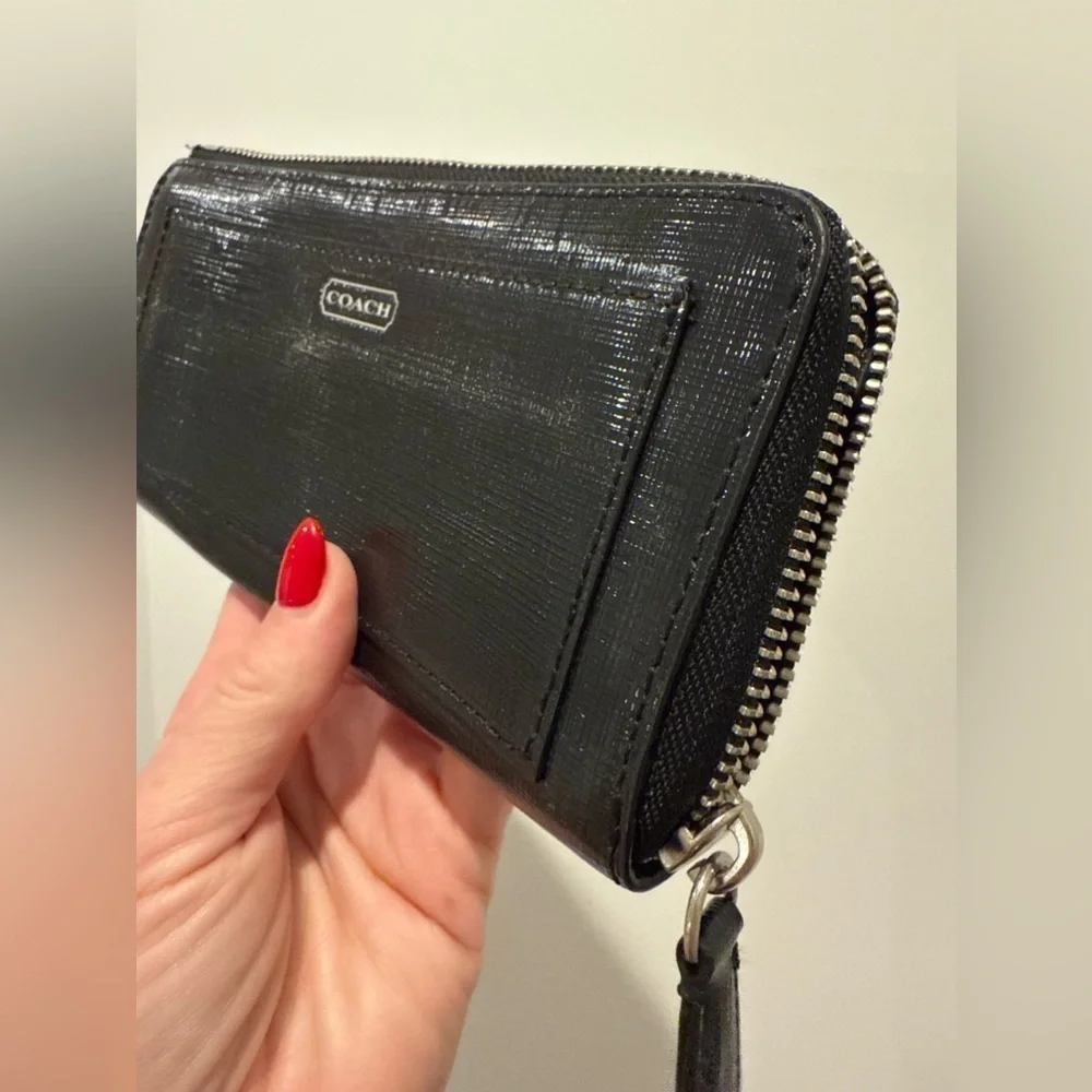 Coach Three Quarter Zip Leather Wallet Black Shiny Textured Clutch Silver Tone
